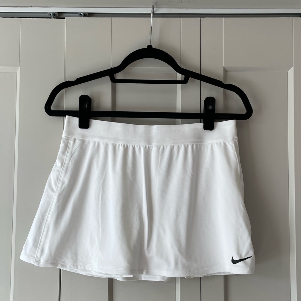 Nike White Tennis Skirt size M